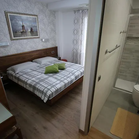 King Mit Zwei Schlafzimmer *